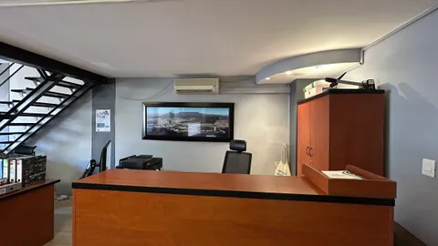 Sovereign Quay, 34 Somerset Road, Green Point